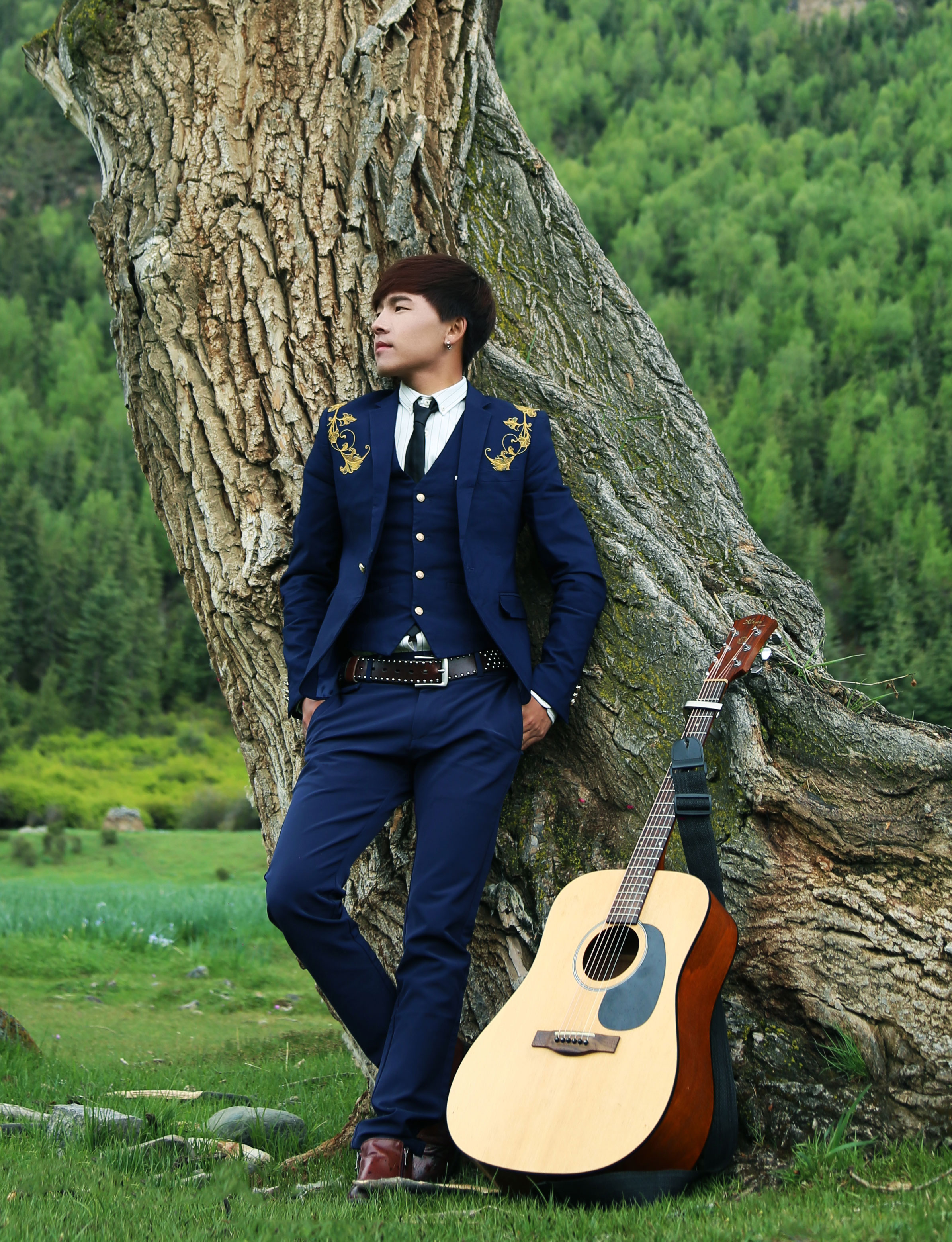  p data-id="gn33s8o0s5">《塔恰拉姆》是歌手旦增尼玛演唱的歌曲