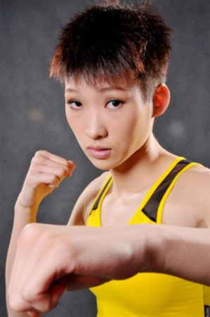 代表河南省 a target="_blank" href="/item/中国武术散打队/3140466"