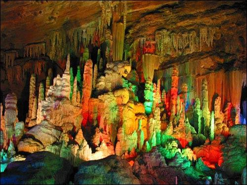  p data-id="gnau2lhmie">官马溶洞位于吉林市管内的磐石市境内.