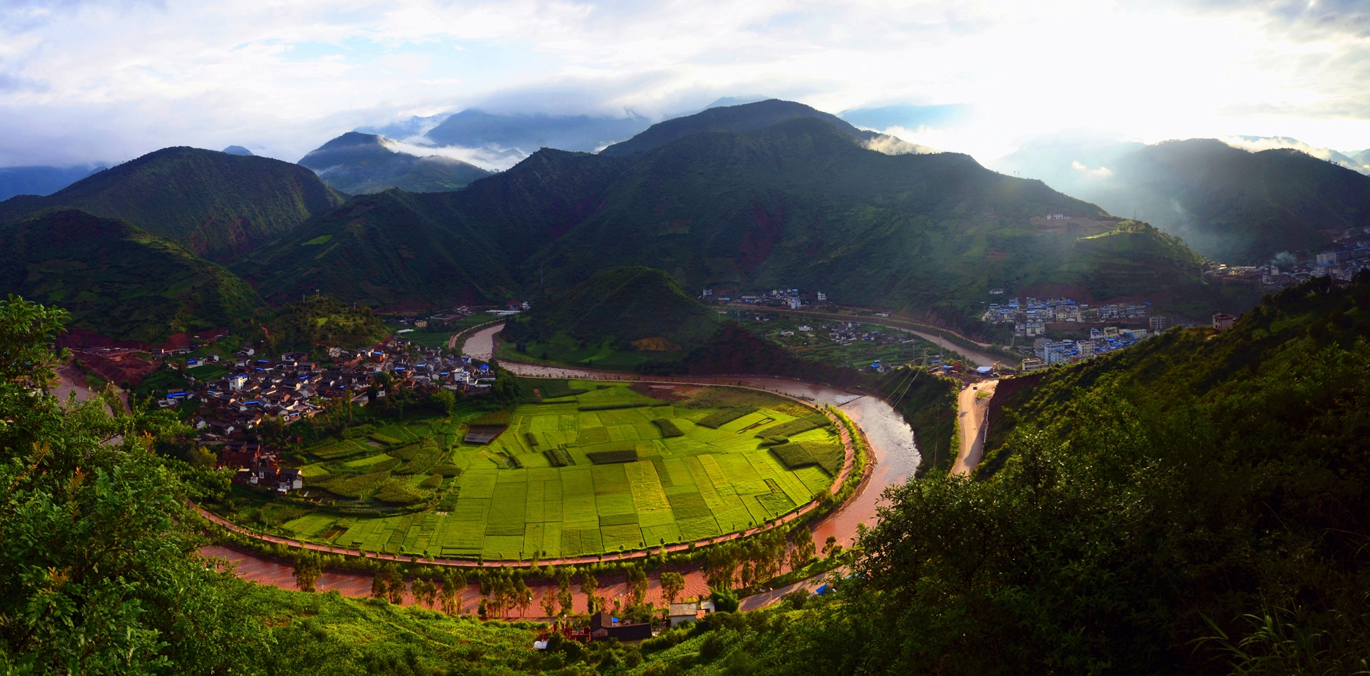 云龙县,隶属云南省 a target="_blank" href="/item/大理白族自治州