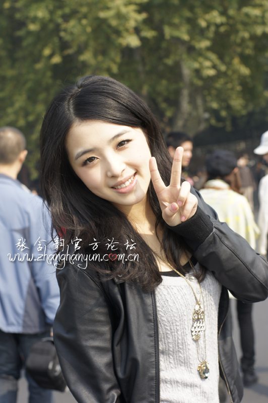  p>张含韵,1989年4月9日出生于四川省德阳市旌阳区,中国内地流行乐女
