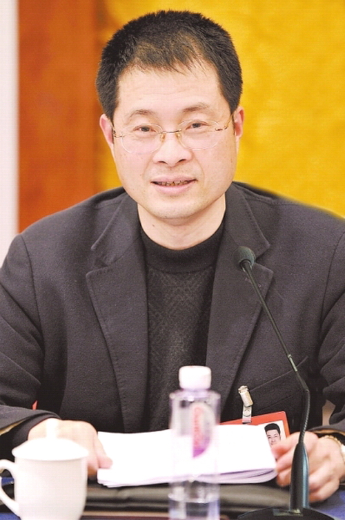  p>陈元仲   男,汉,福建省福州市人,1957年10月生,福建省委委员,中共