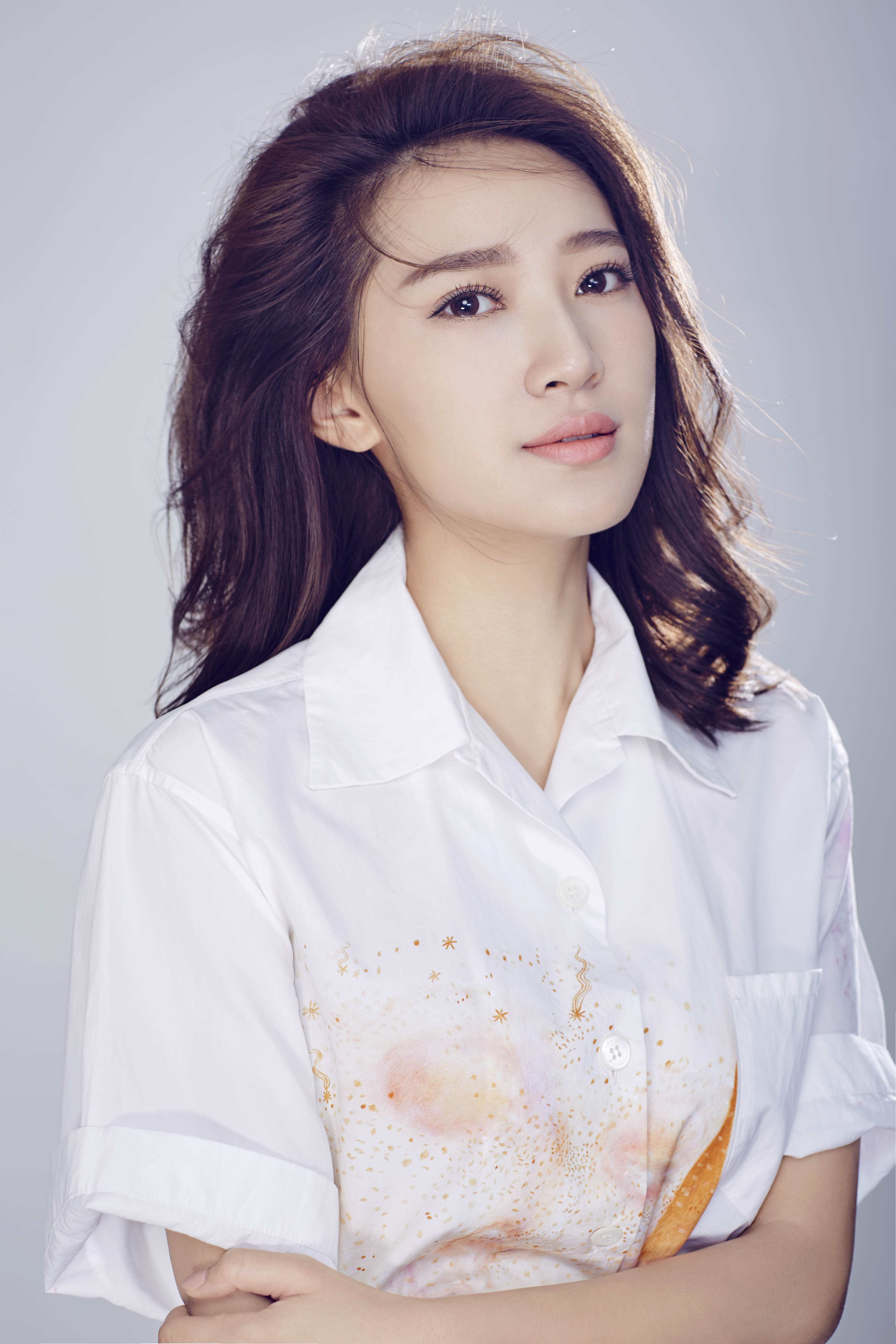  p>秦子越,1987年9月13日出生于辽宁省抚顺市,毕业于 a target="