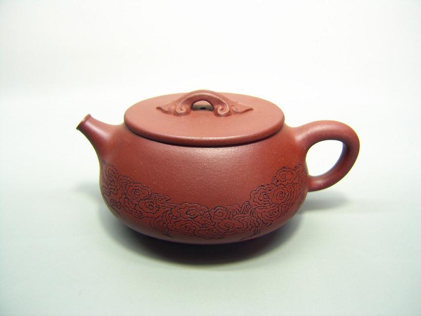  p data-id="gnaxh7d8jp">徐英,工艺美术师优秀青年陶艺家龙山堂紫砂