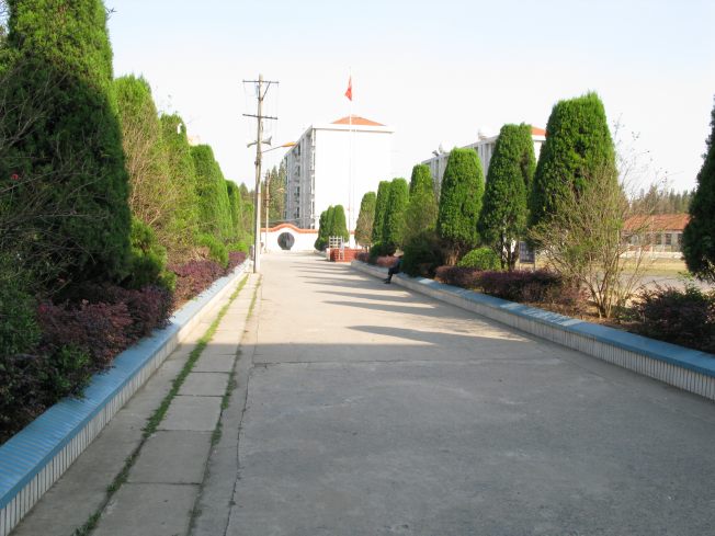  p>汉川四中创建于1956年7月,座落在汉川西部古镇脉旺镇. /p>