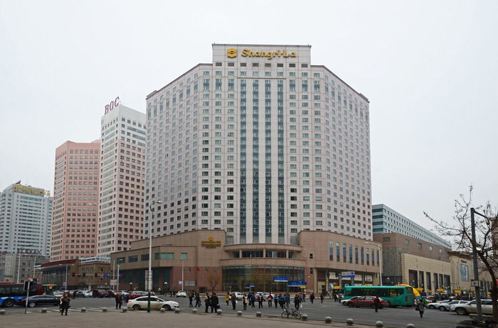  p>长春香格里拉大饭店是市内唯一的国际豪华酒店.