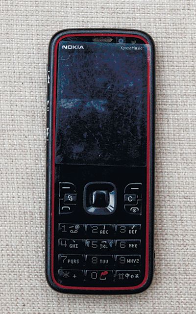  p>2009年9月份,诺基亚正式推出旗下第三款智能手机5230,这款手机采用