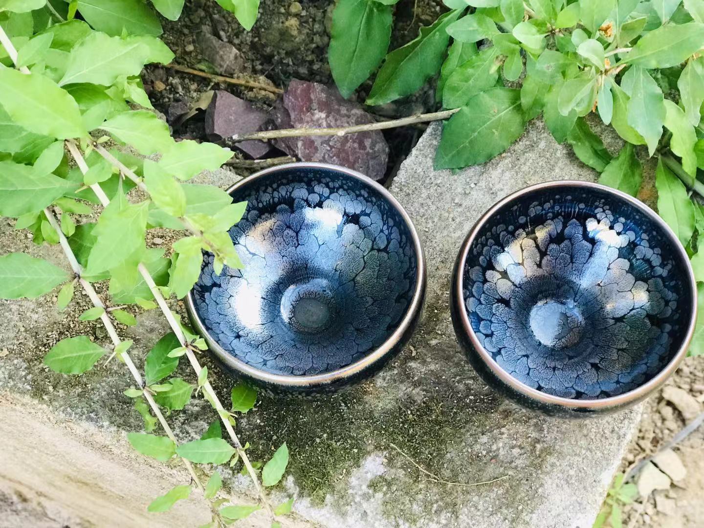  p>倪梅英,女,南平市建阳区华锋建盏陶瓷厂法定代表人,陶瓷装饰师.