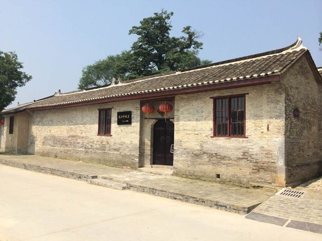  p data-id="go0ihiu5v3">张治中故居位于巢湖市黄麓镇洪家疃村,由