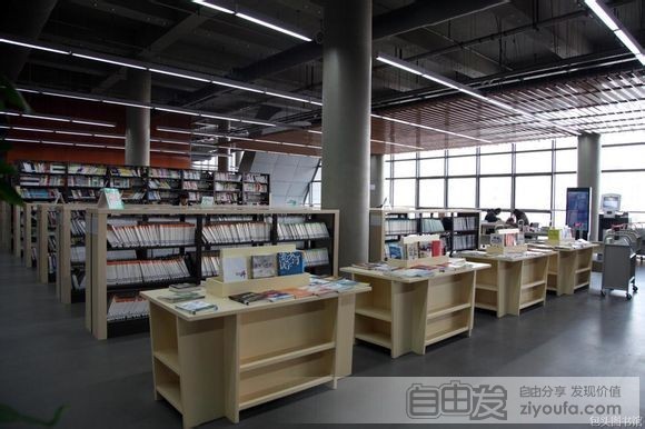  p>包头市图书馆位于内蒙古自治区 a href="#" data-lemmaid="3408874