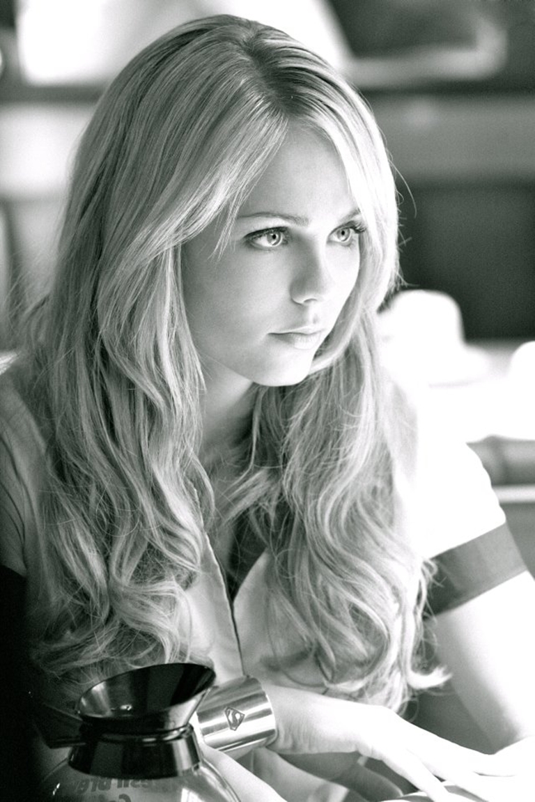  p>劳拉·范德沃特(laura vandervoort),1984年9月22日出生于加拿大