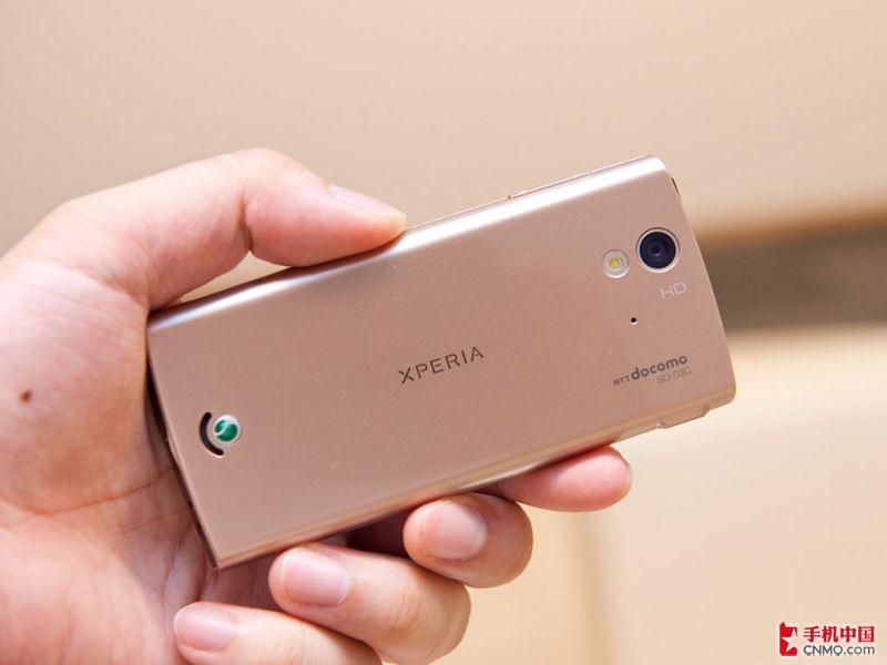 索尼爱立信 xperia ray st18i