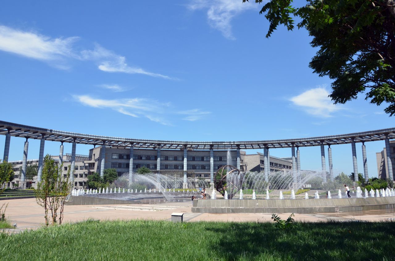  p> b>天津师范大学 /b>( i>tianjin normal university /i>),简称"天