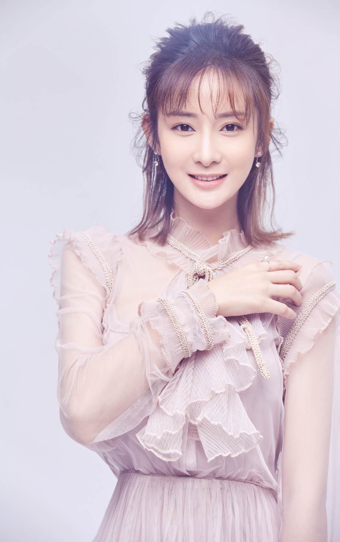 id="gnrx94pfgt">许媛媛,出生于浙江省温州市,中国内地影视女演员