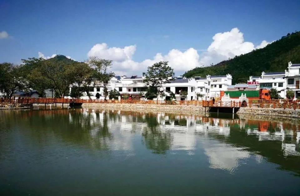  p>金龙镇,隶属于江西省赣州市全南县,地处 a target="_blank" href="