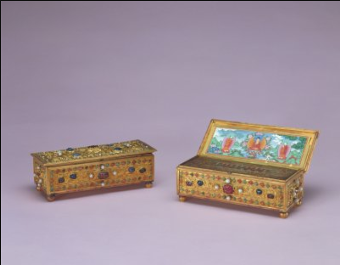 金嵌宝石藏经盒