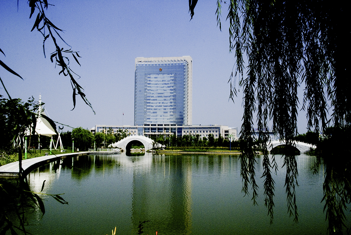 "5096789">盐城市 /a>行政服务中心成立于2001年7月,系市政府派出机构