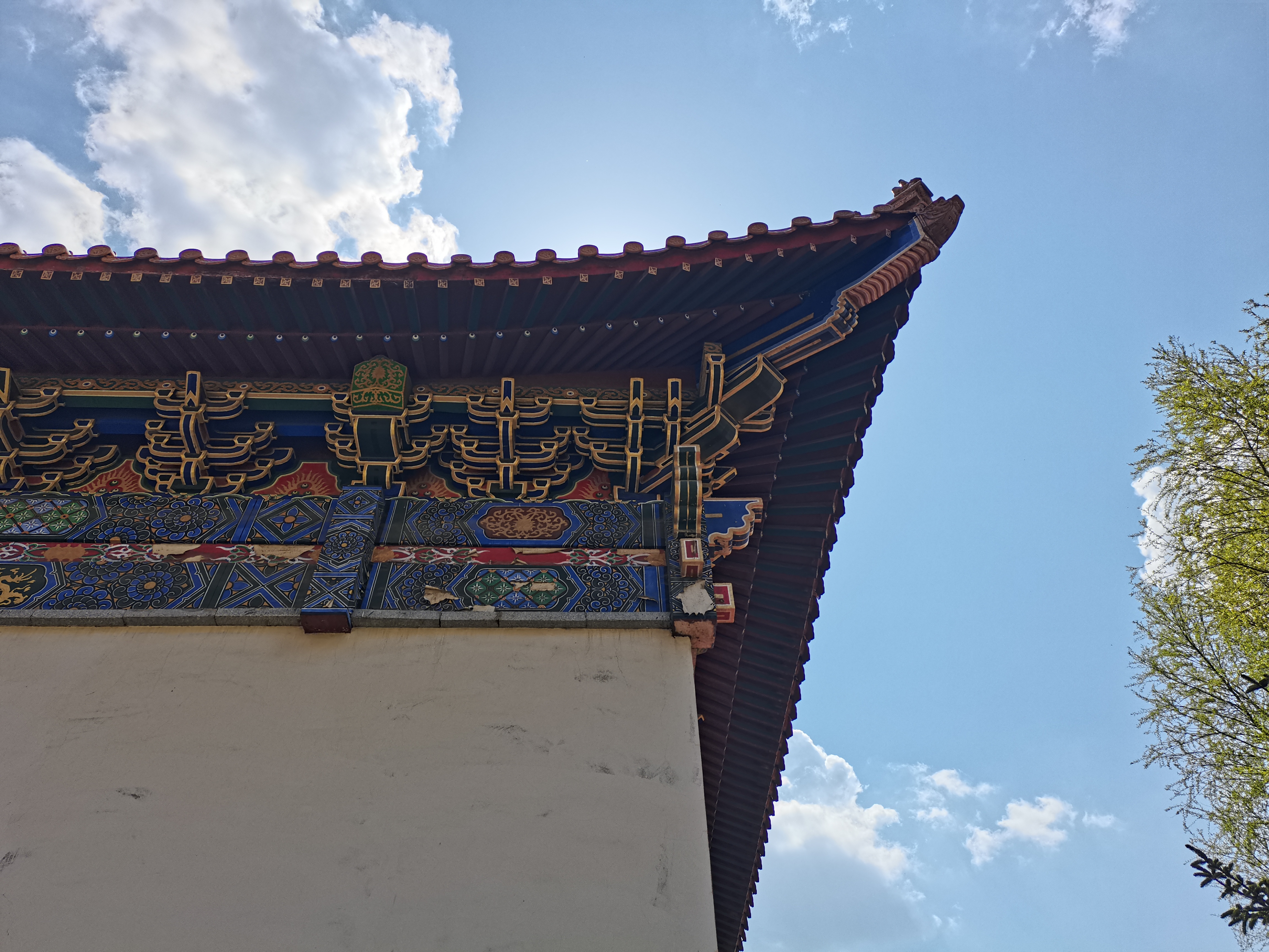  p>卧龙寺,位于 a target="_blank" href="/item/黑龙江/7351" data