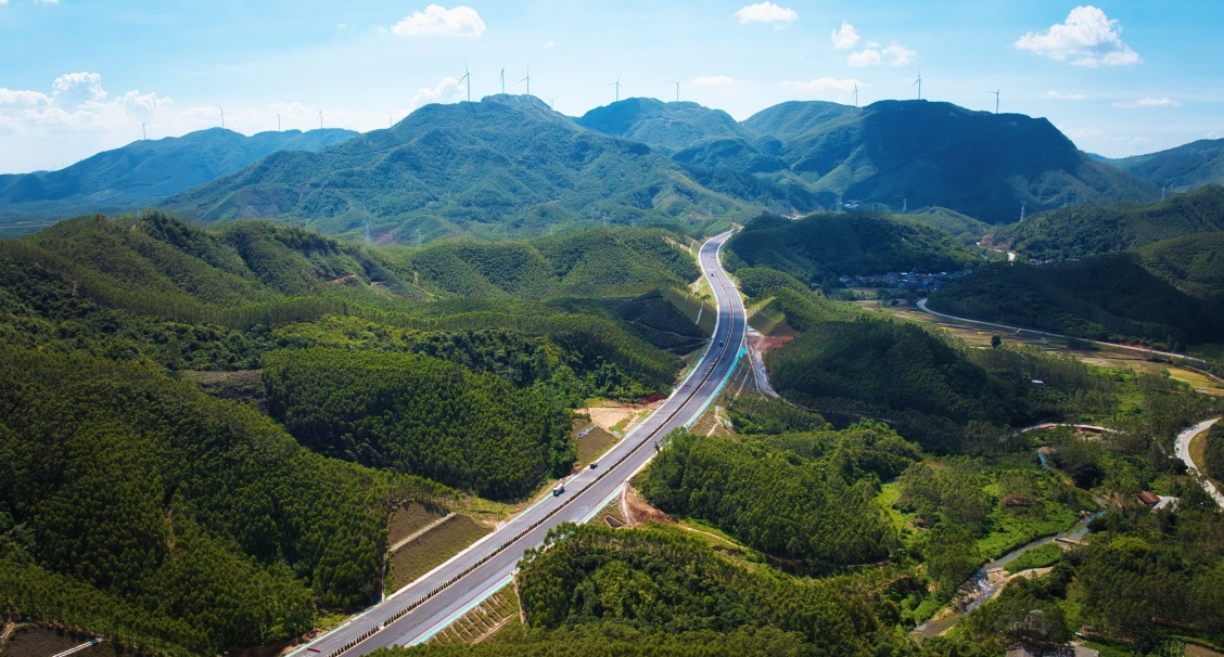 南宁—湛江高速公路
