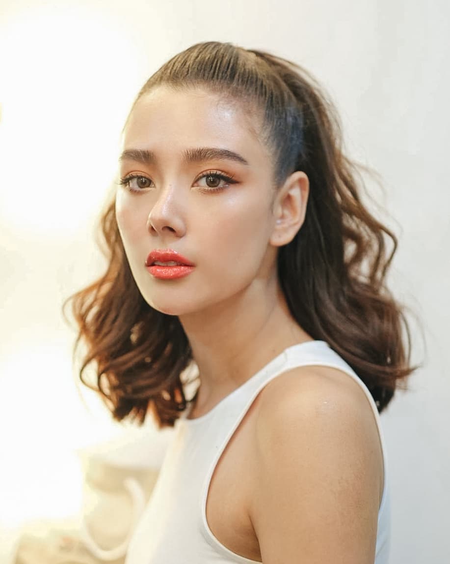 data-id="go022tmvkw">萨米·考威尔(sammy),1991年10月8日出生于泰国