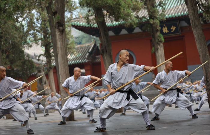 “天下武功出少林”是说武功秘籍？错了！是和少林武僧还俗有关_百科TA说