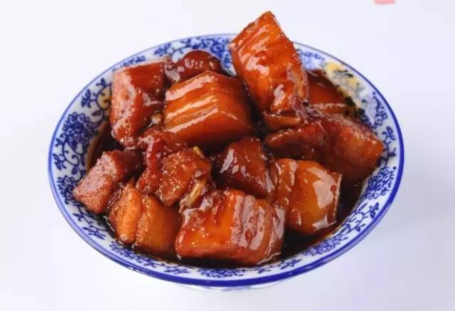 李记坛肉,始于1918年,天津人李学新到山水秀丽,风景优美的铁岭龙首山