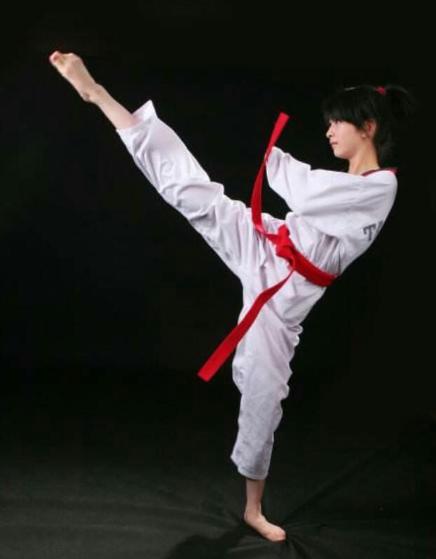 跆拳道基本动作-横踢