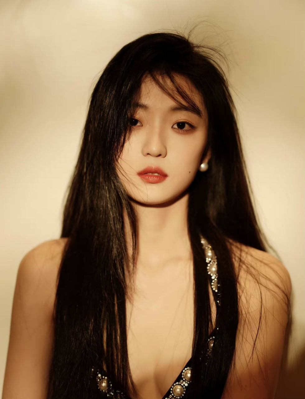 nmsi13w">孙千,1997年4月18日出生于黑龙江省哈尔滨市,中国内地女演员