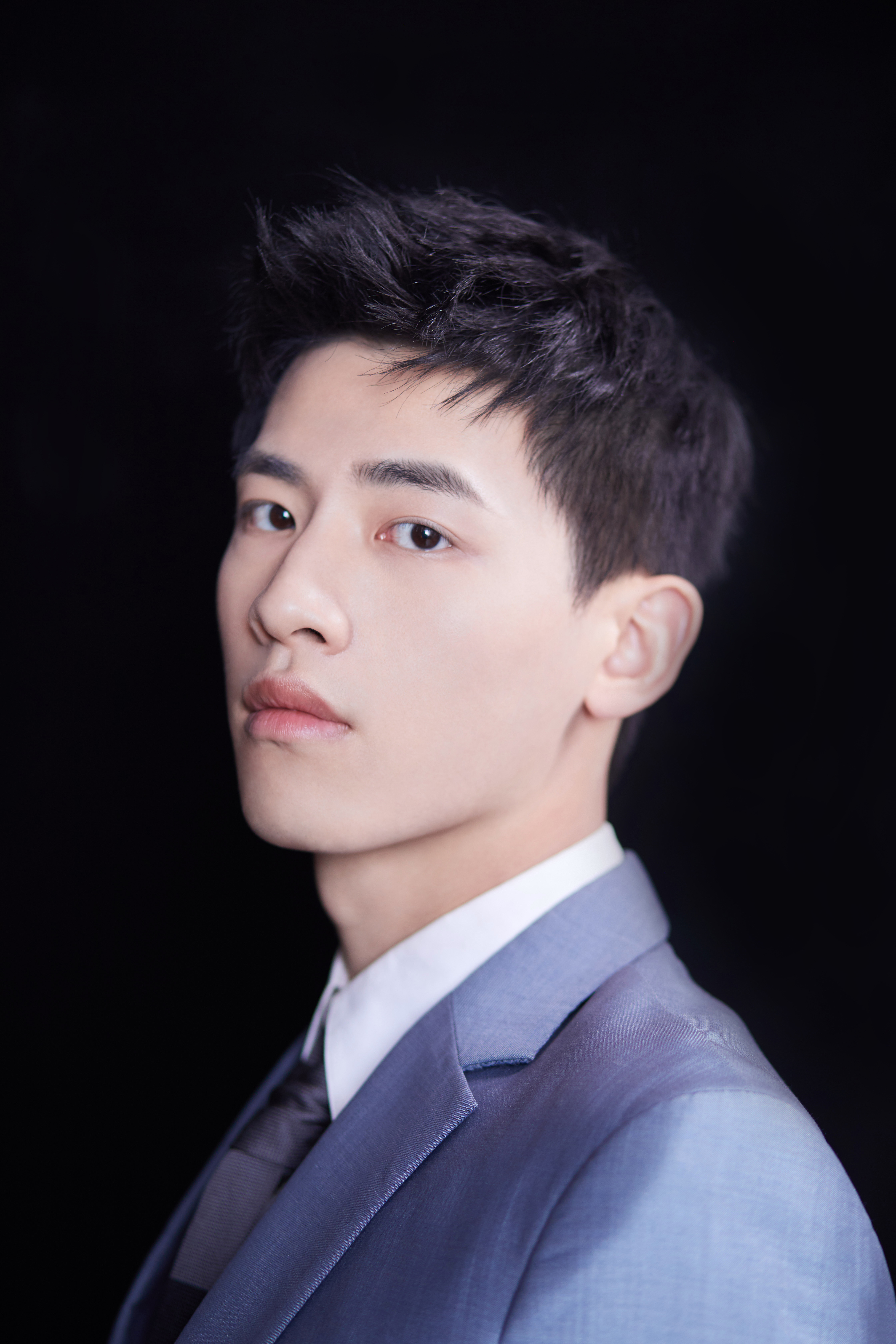  p data-id="gncomtkfce">辛云来,1994年9月22日出生于江苏省 a