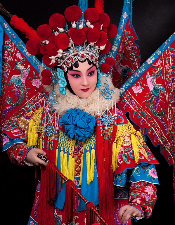  p>眉户,分布于山西晋南,陕西,甘肃,豫西等各省地,又称 "眉鄠"或"迷糊