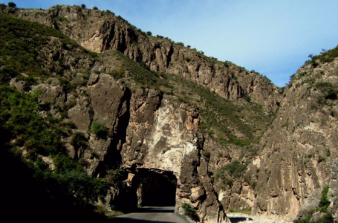  p>飞狐陉,也称 a target="_blank" href="/item/飞狐口/7648752"