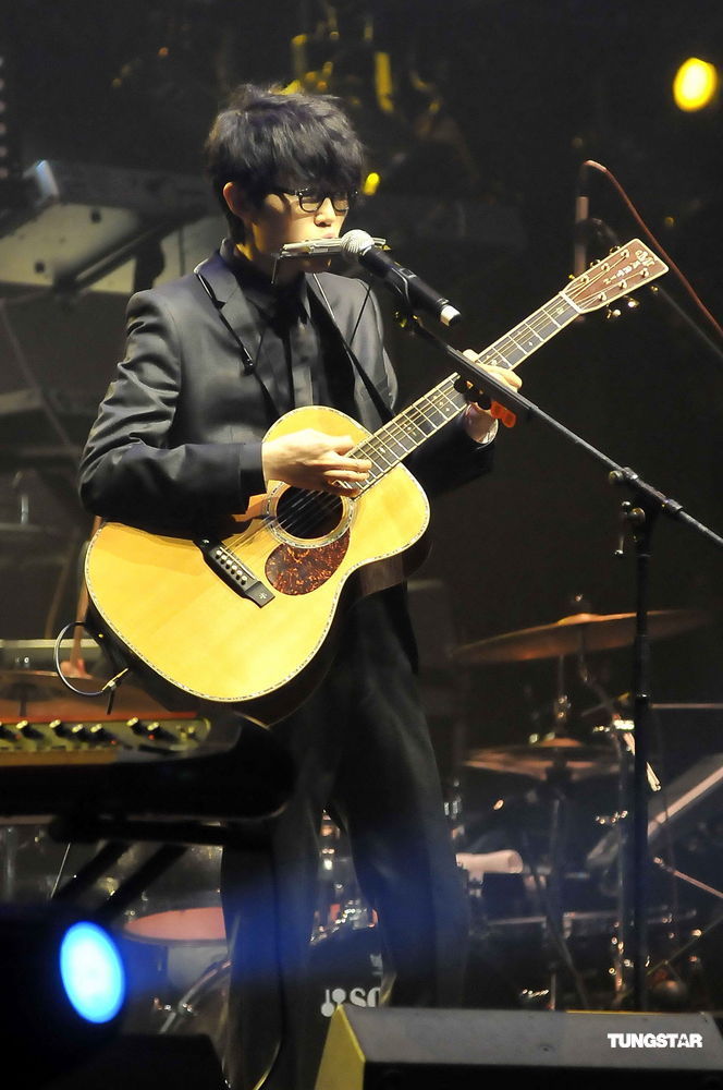  p>方大同(khalil fong),1983年7月14日出生于美国 a target="_blank"