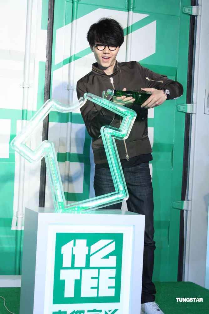  p>方大同(khalil fong),1983年7月14日出生于美国 a target="_blank"