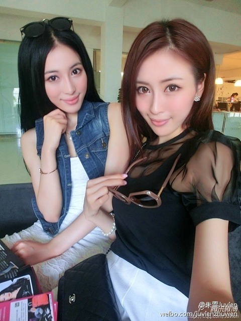  p data-id="gnx9akq6u3">朱雯,车模,艺人,与双胞胎妹妹朱静凭借着如