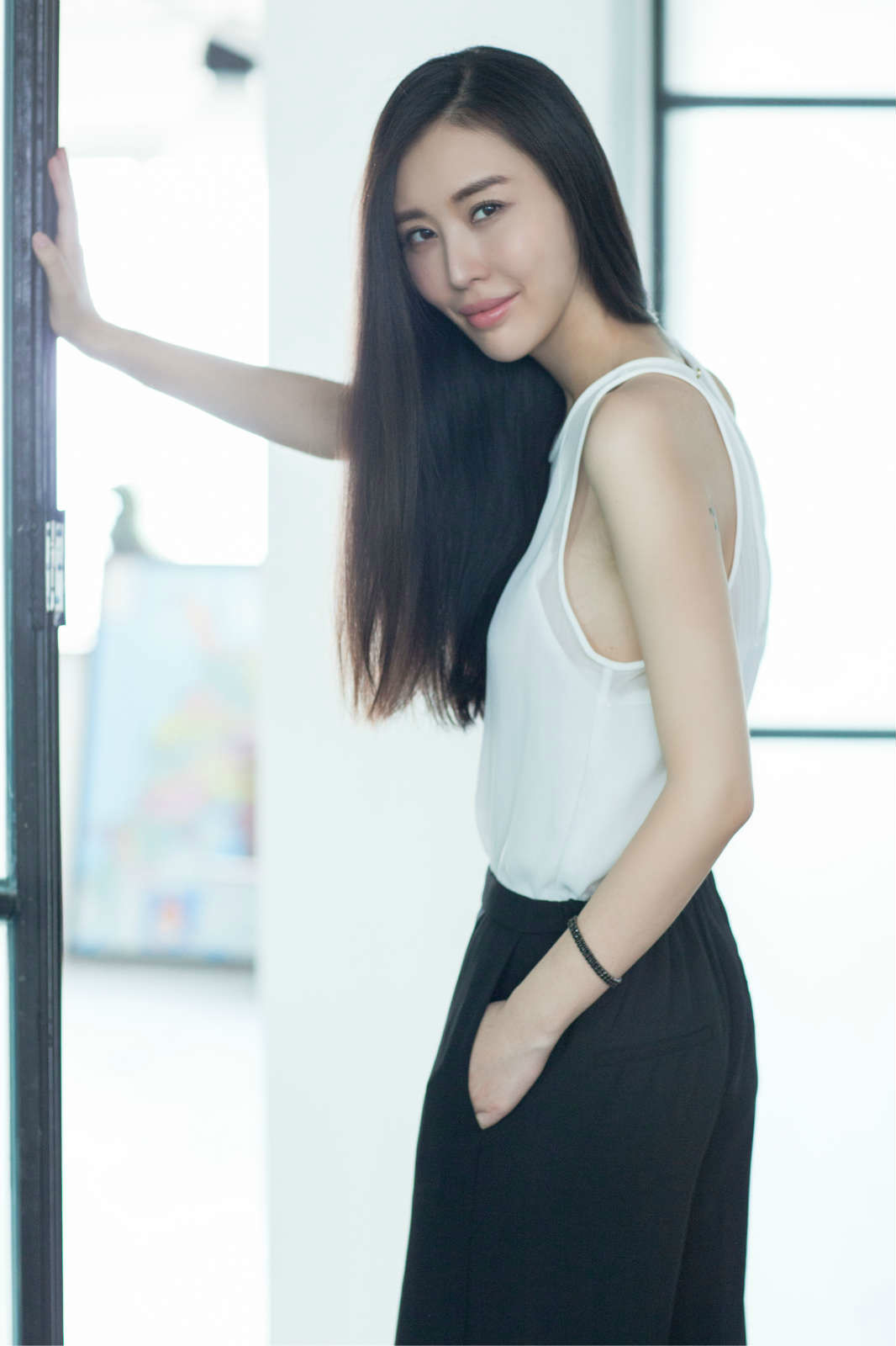 田朴珺,女,汉族,1981年2月23日出生于上海市,制片人,演员,作家