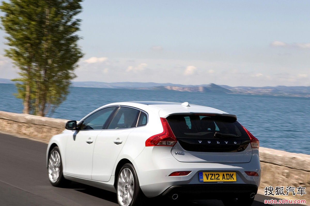  p>沃尔沃v40是 a target="_blank" href="/item/沃尔沃/156892" data