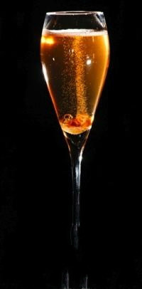  p>约翰可林(john collins),据说是酒吧侍者约翰可林所创,故名约翰可