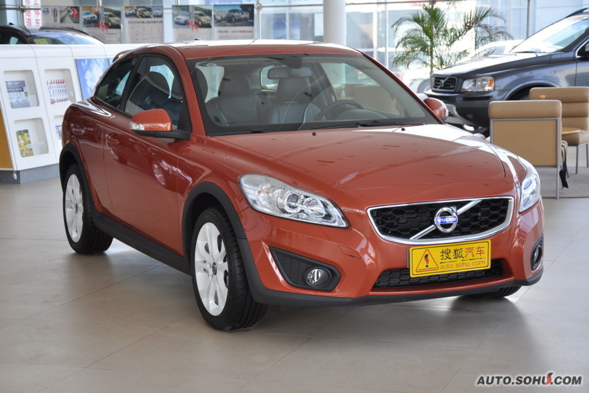 身为沃尔沃旗下全新的入门车款,c30借由着掀背设定与全新家族风格设计