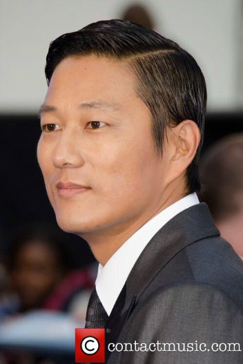  p>成康(sung kang),本名康成浩,1972年4月8日出生,韩裔男演员,制片人