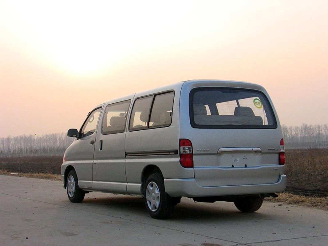 华晨金杯阁瑞斯报价(华晨金杯阁瑞斯4s店地址)