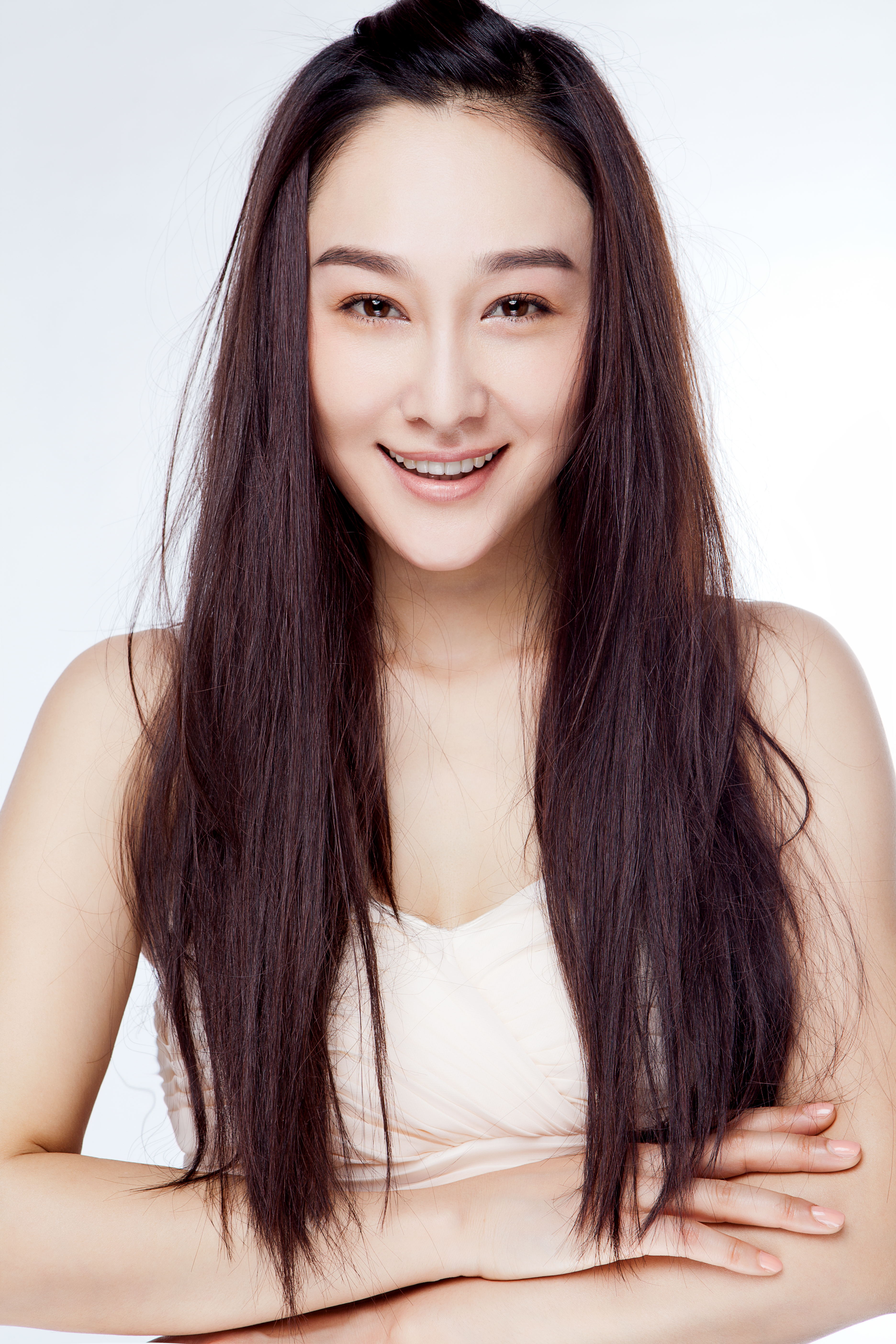 ">白雨,中国内地 a target="_blank" href="/item/影视演员/9228377"