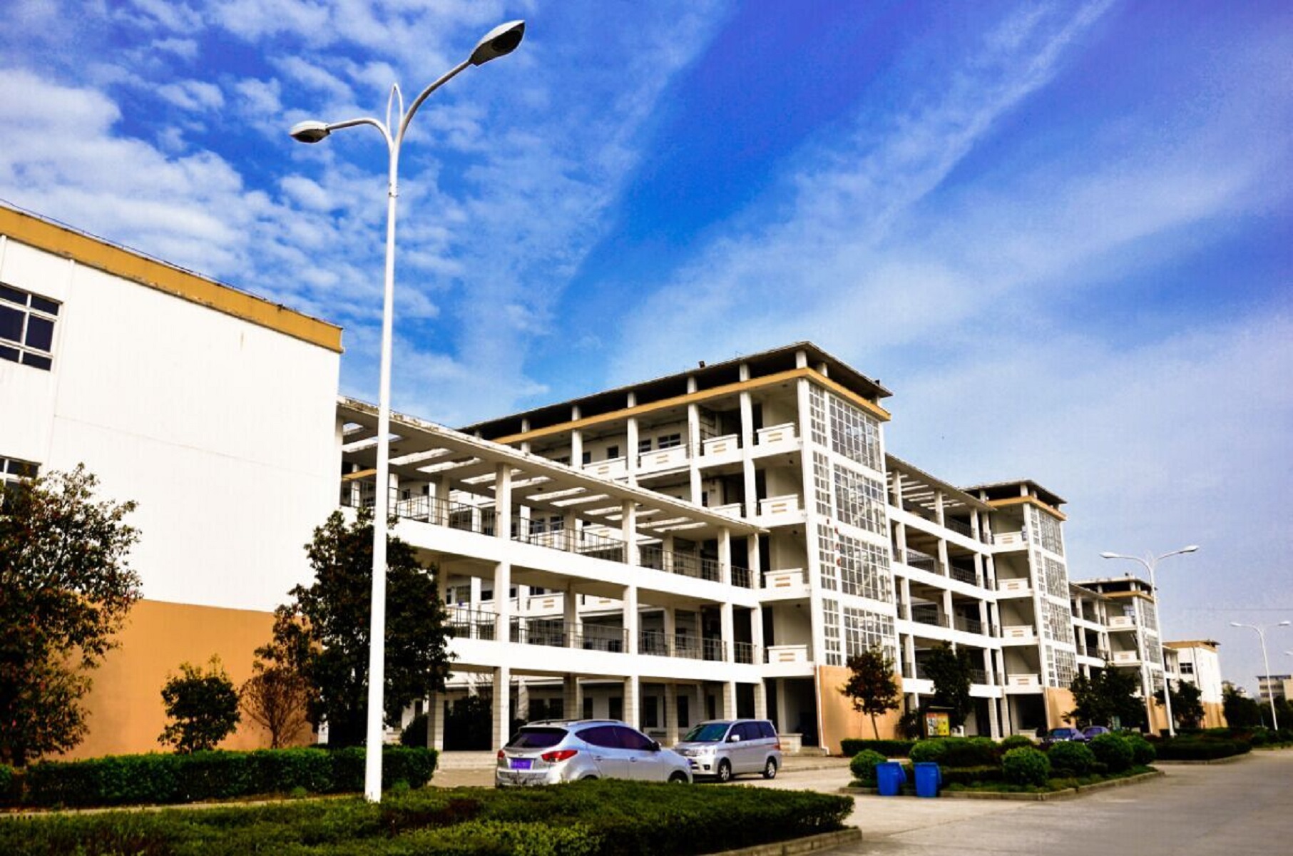  p>安徽现代信息工程职业学院(anhui modern information engineering
