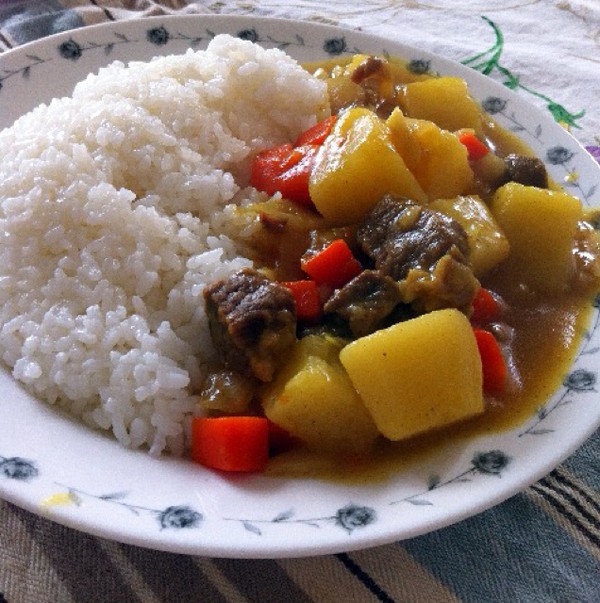 咖喱土豆牛肉饭