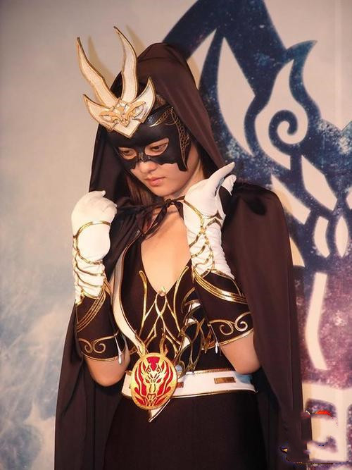  p>龙图腾女孩是一个2012年8月底突然出现在公众眼球前的女孩,一个不