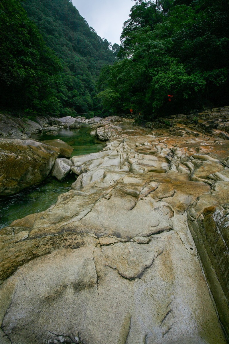 黄岗山大峡谷