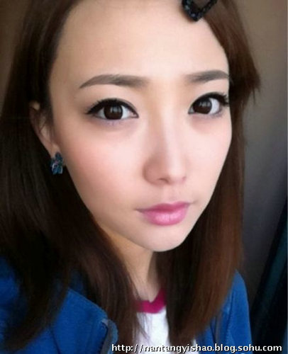  p>郝洛钒,1987年10月14日出生于陕西西安,中国内地女演员,毕业于 a