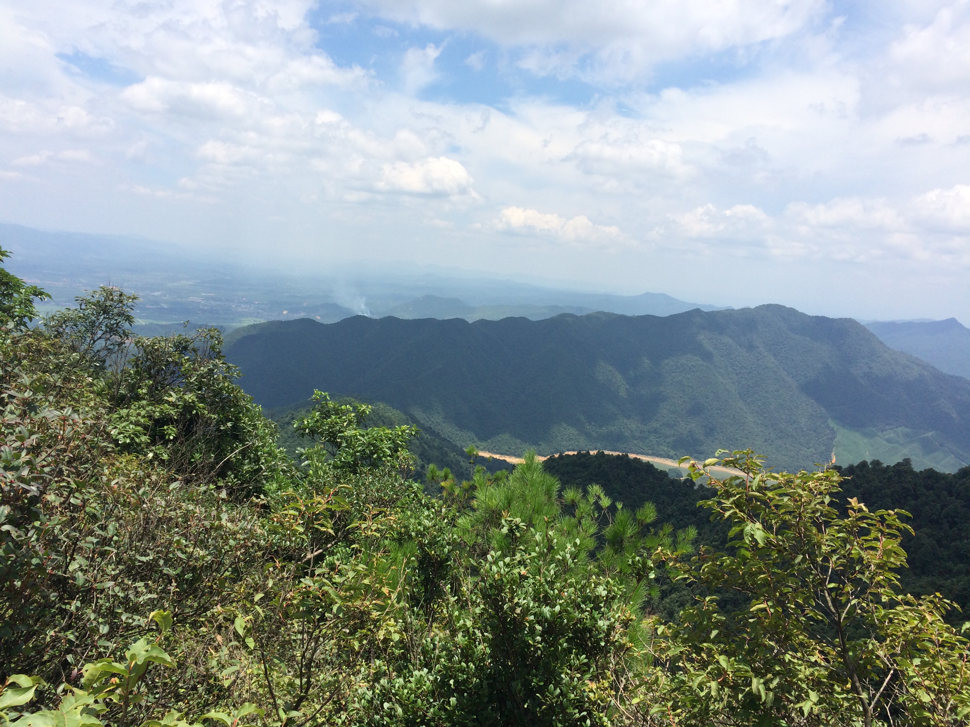 ">紫瑶山,位于江西省 a target="_blank" href="/item/泰和县/83931"