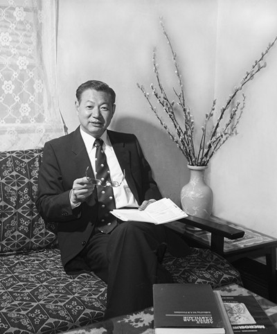  p data-id="gnx7xof6zq">陈中伟(1929年1月1日—2004年3月23日),浙江