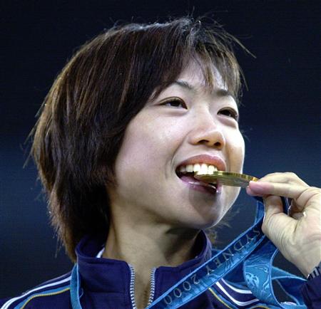  p>高桥尚子,1972年5月6日出生于日本 a href="#" data-lemmaid="