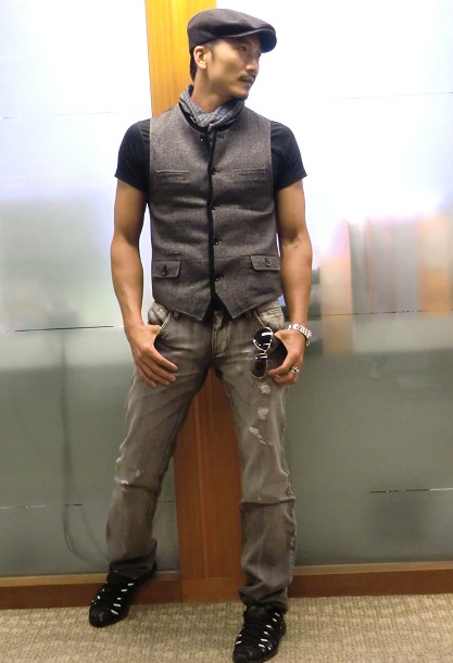  p>邹兆龙,又名倪星,1967年出生于台湾省高雄市,中国动作演员.